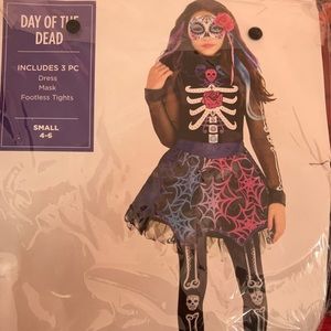 Girls costume